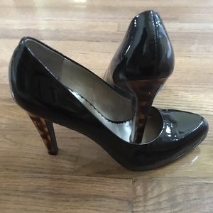 Jessica Simpson Black patent heels